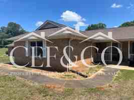 featured image of 123 Lacey Ln