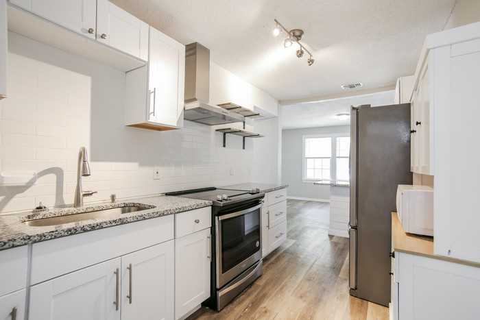 3257 Liberty Cir - Photo 6 of 15
