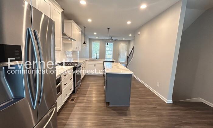 764 Cady Way - Photo 3 of 30