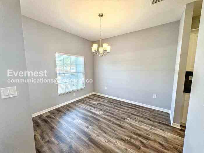 5575 113th St - Photo 7 of 24