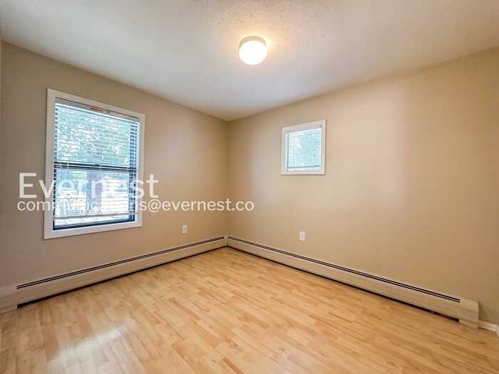720 E Colorado Ave - Photo 5 of 10