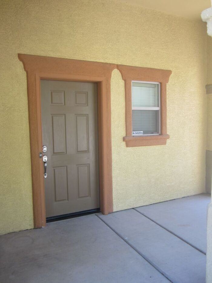 1631 W Blue Horizon St - Photo 2 of 26