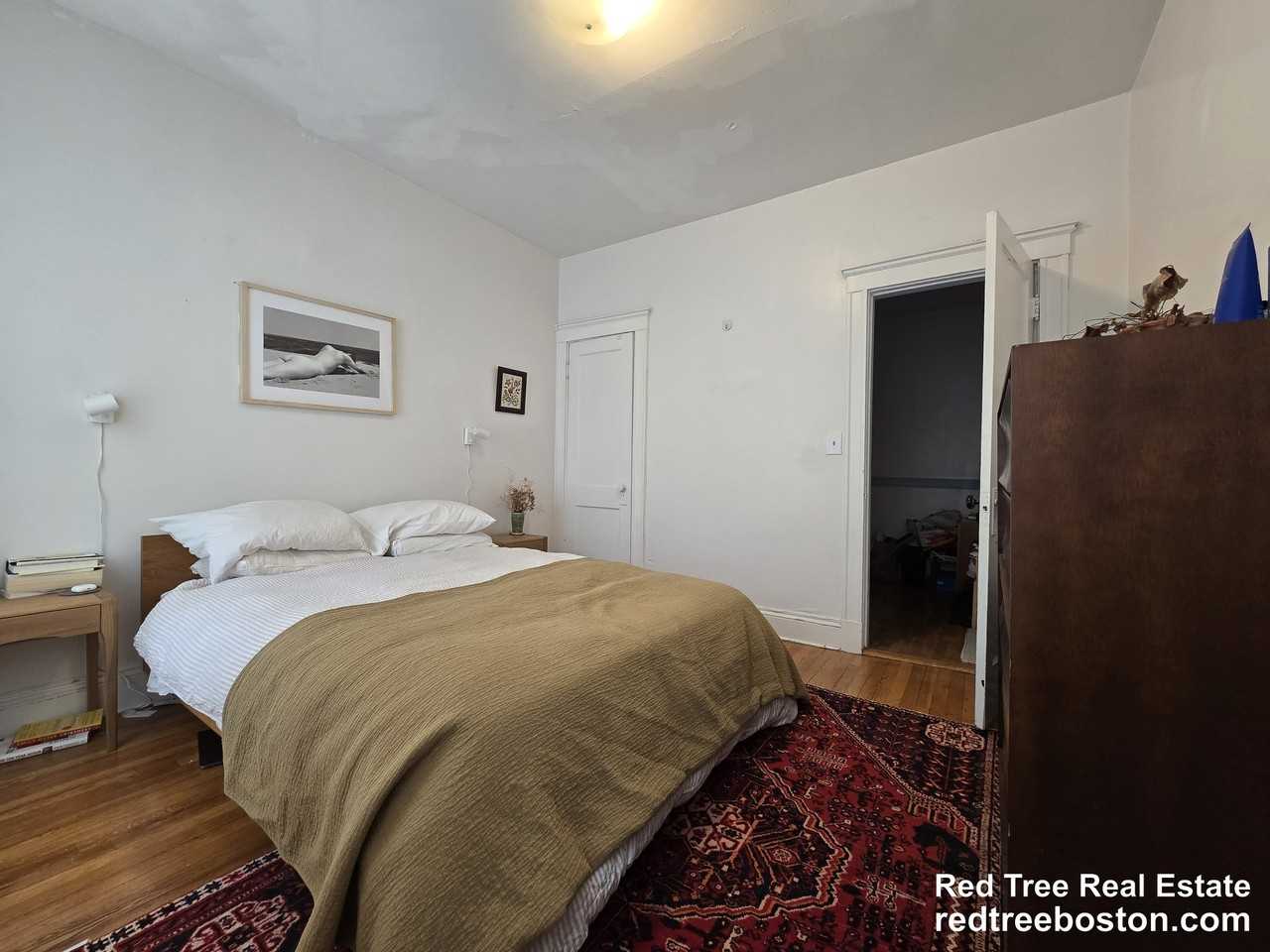 1560 Commonwealth Ave #8 - Photo 5 of 8
