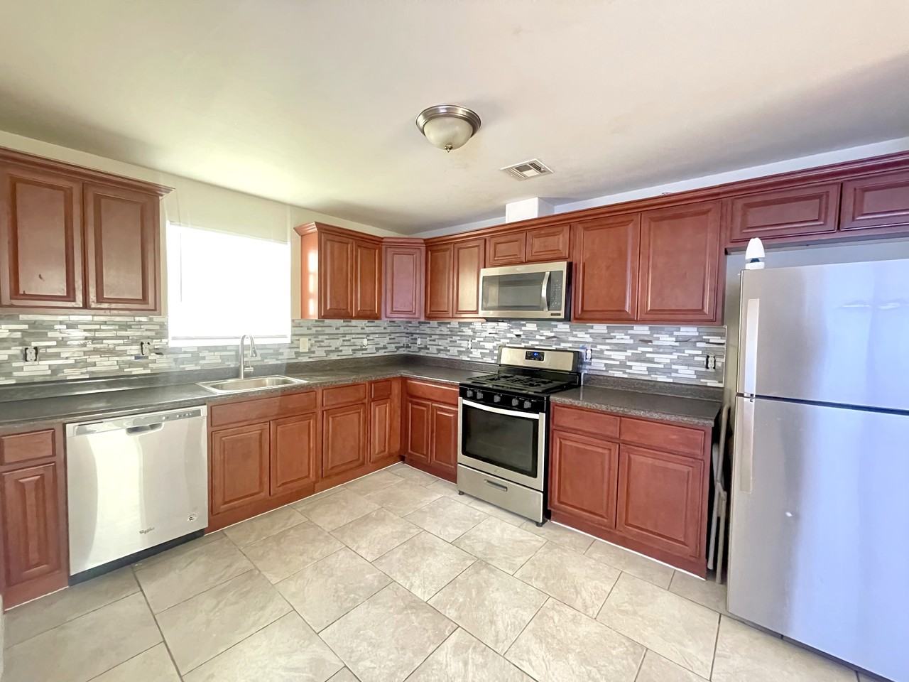 280-282 South 20th Street #2A - Photo 2 of 21