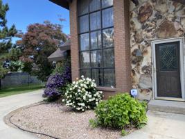 featured image of 580 W Maple St #NA