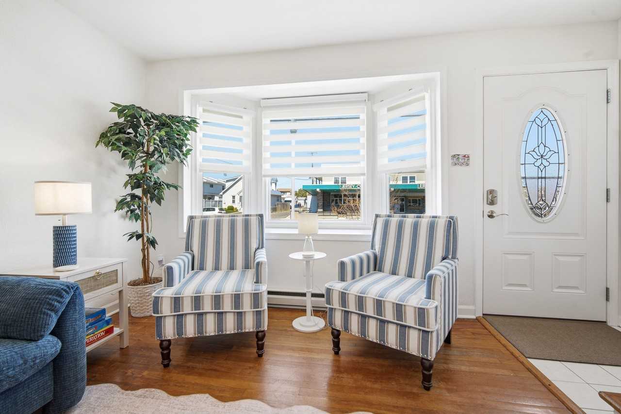 3300 W Brigantine Ave #9 - Photo 5 of 20