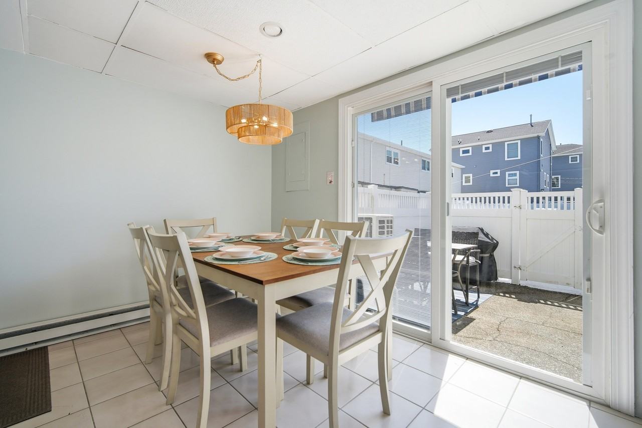3300 W Brigantine Ave #9 - Photo 6 of 20