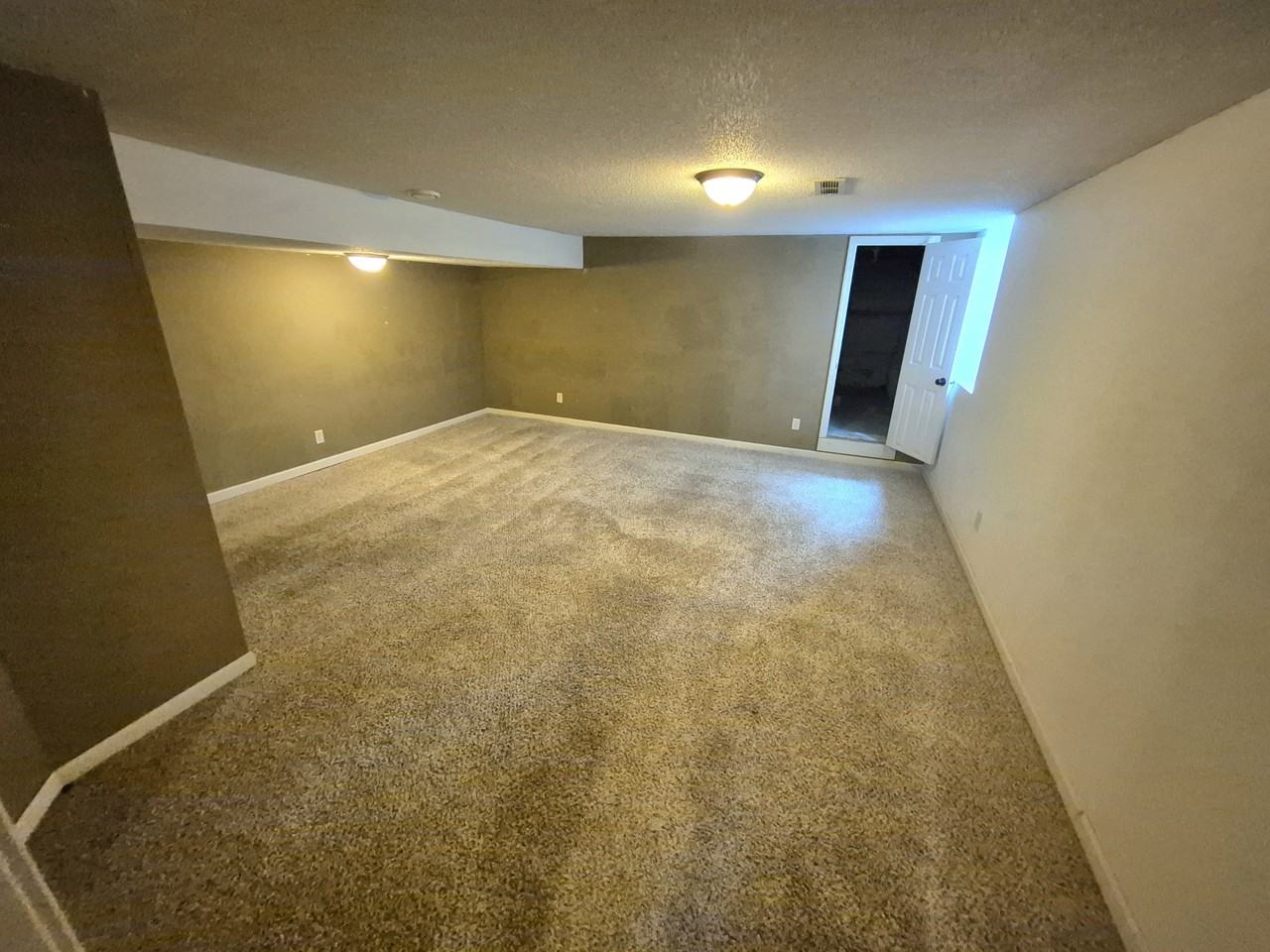 131 19th Ave N #NA - Photo 3 of 15
