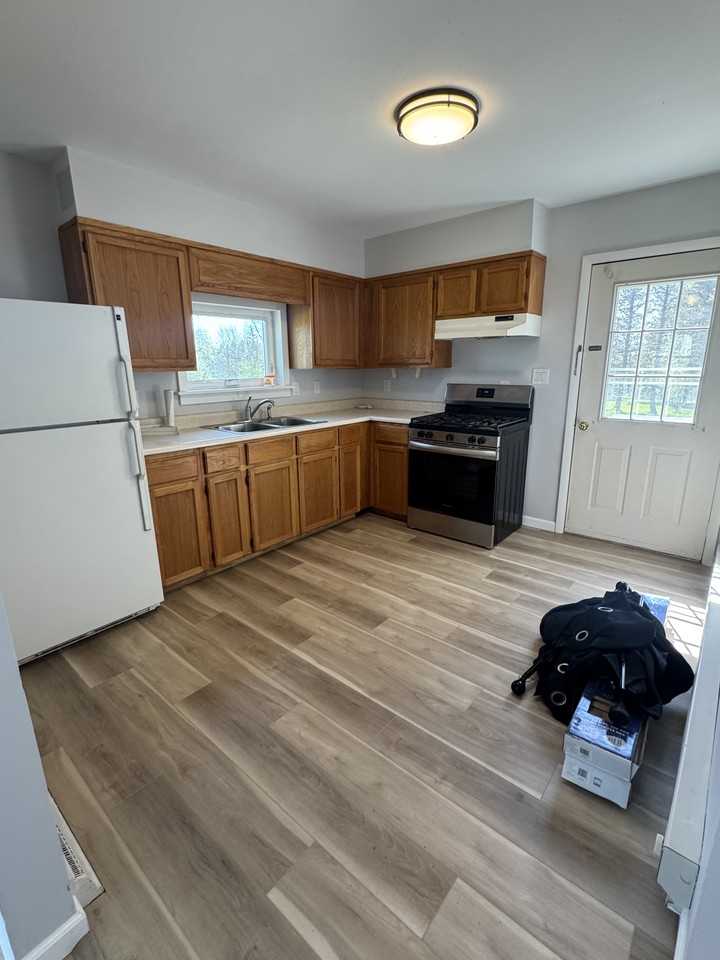 1151 Spring Street Ext #1 - Photo 3 of 8