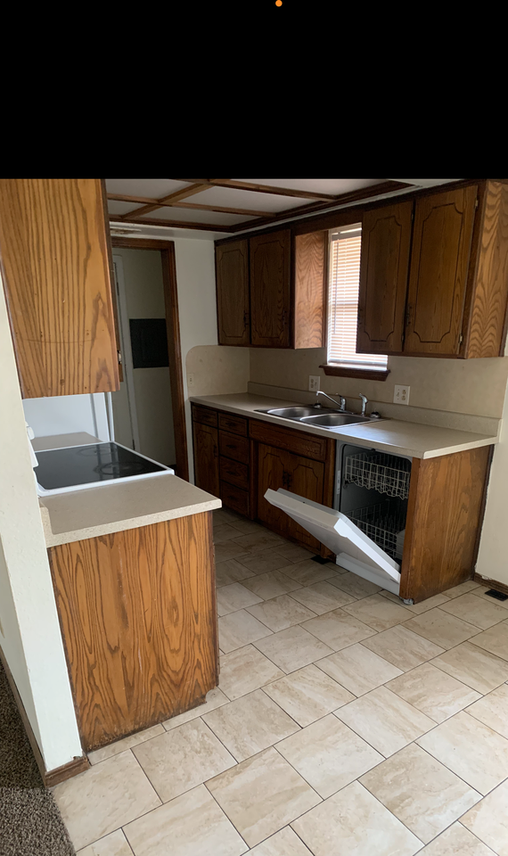 2531 E Cedar Ave #NA - Photo 2 of 9