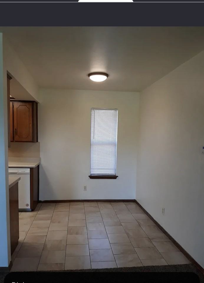2531 E Cedar Ave #NA - Photo 4 of 9