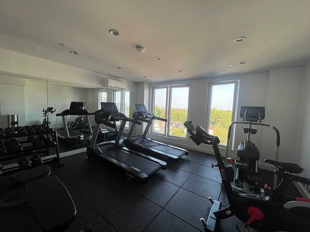 3206 Glenwood Rd #F - Photo 6 of 8