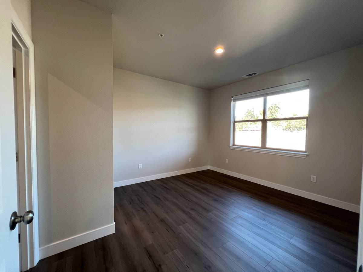 3069 Smith Ln - Photo 5 of 22
