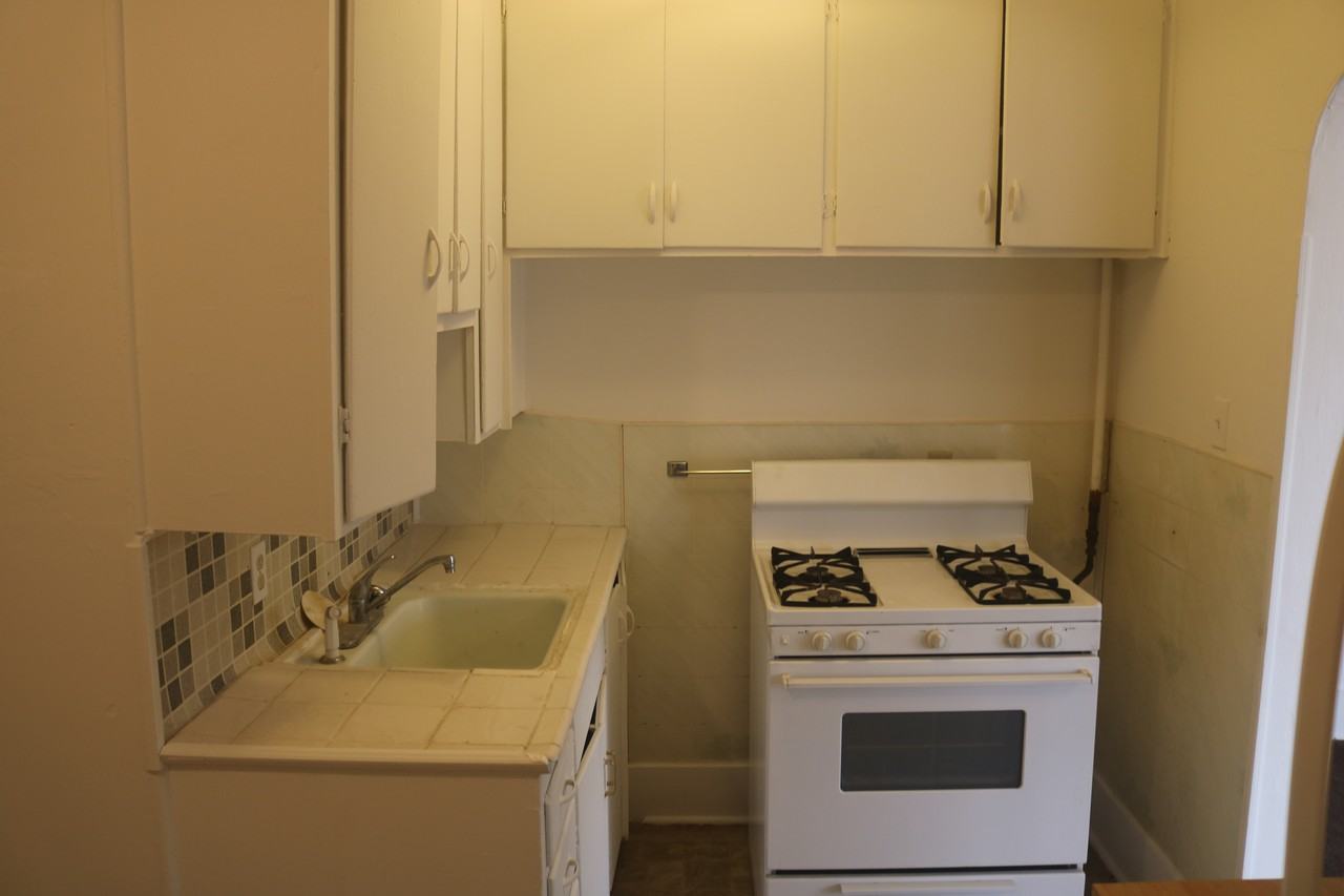 716 E 4th Ave #10 - Photo 2 of 21