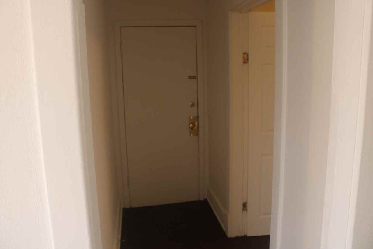 716 E 4th Ave #10 - Photo 5 of 21