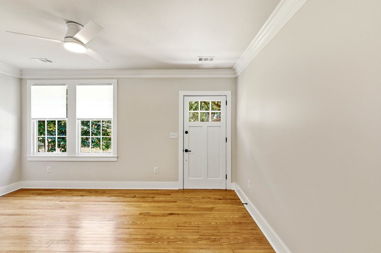 413 Meritta Ave #NA - Photo 3 of 38