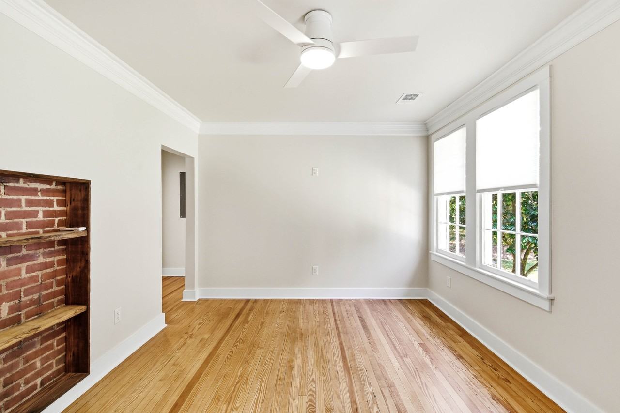 413 Meritta Ave #NA - Photo 5 of 38