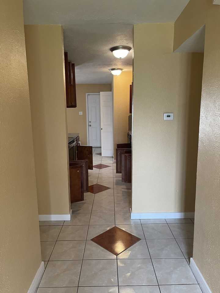 5030 Shadowridge Dr #NA - Photo 4 of 10