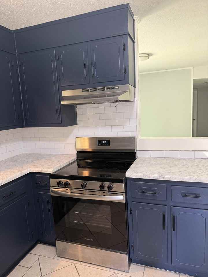 14014 Valley Rd #NA - Photo 3 of 12