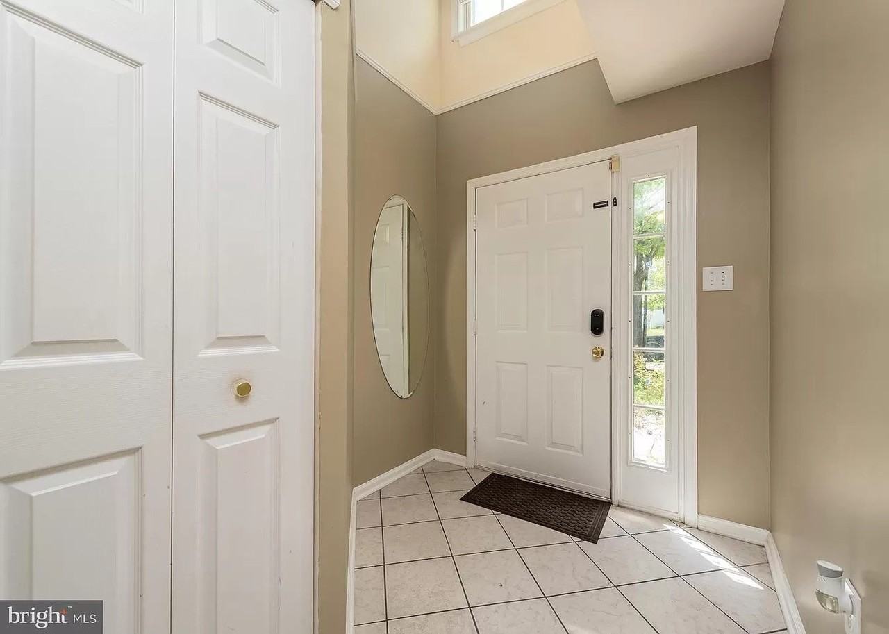 3906 Cotton Tree Ln - Photo 2 of 18