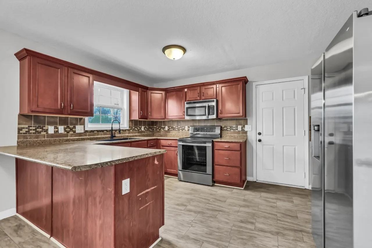 2552 Hattington Dr #NA - Photo 7 of 16