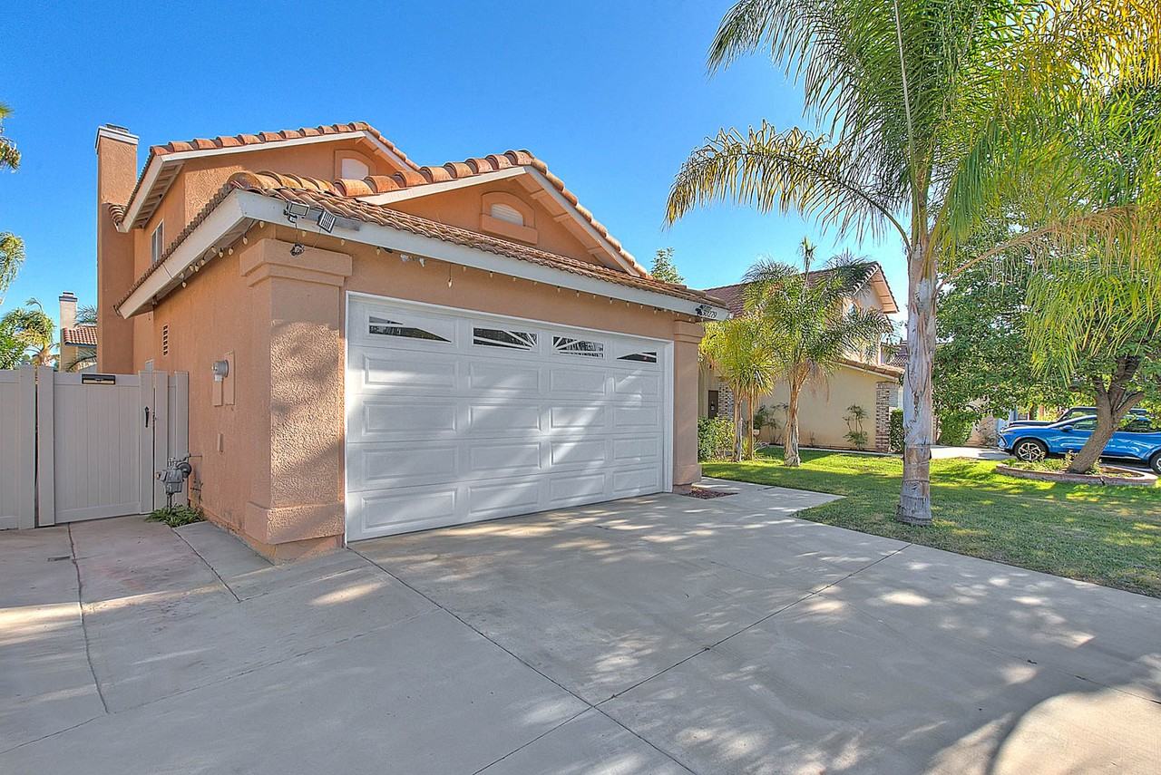 30279 Silver Ridge Ct #NA - Photo 2 of 50