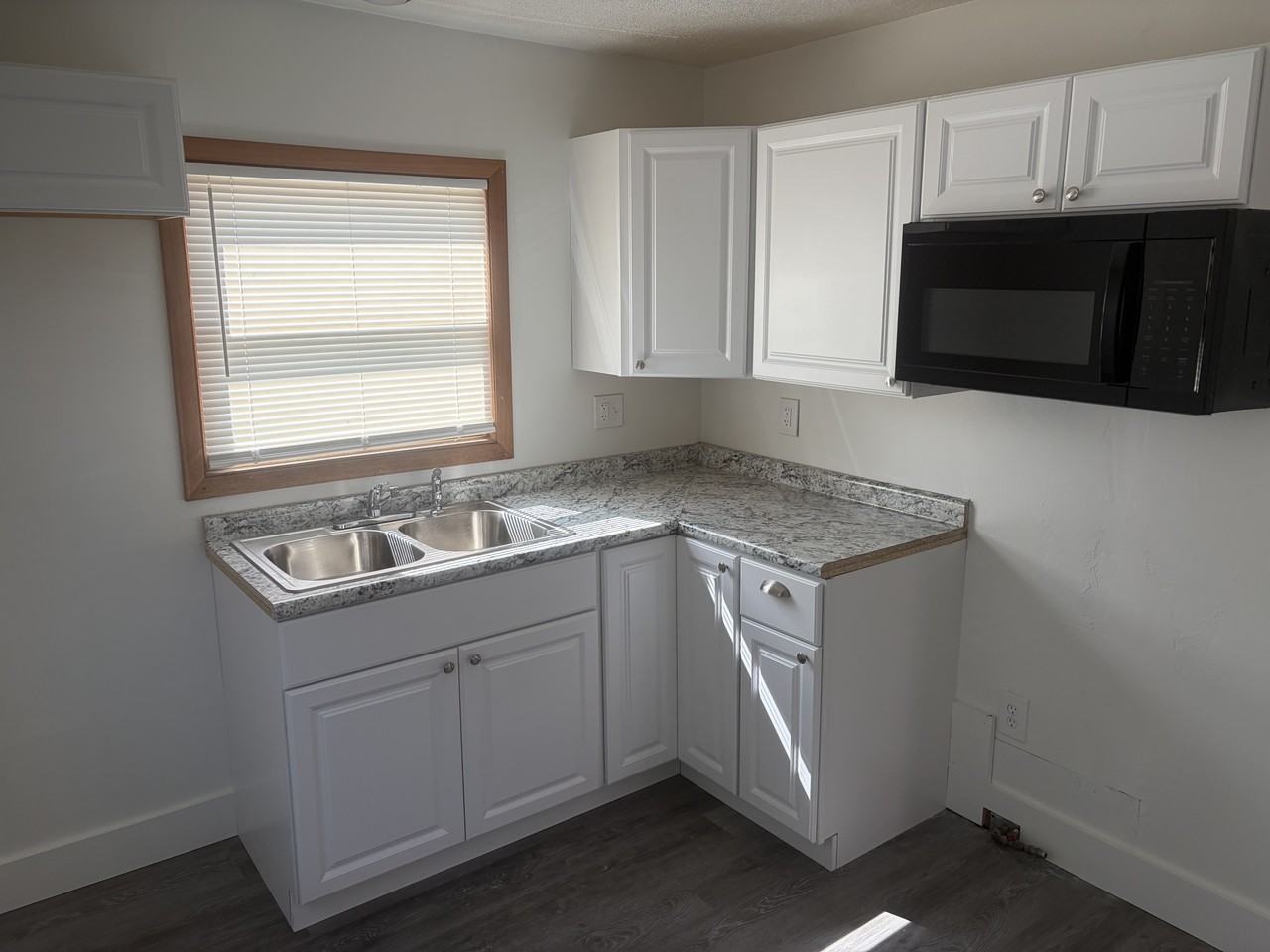 423 Spring Ave #2 - Photo 2 of 4