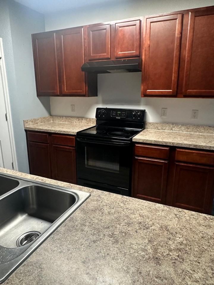 881 Lake Cummings Blvd #NA - Photo 3 of 39