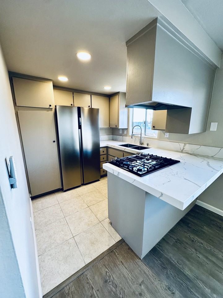 16752 Lynn Ln #C - Photo 4 of 12