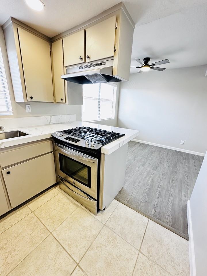 16752 Lynn Ln #C - Photo 6 of 12