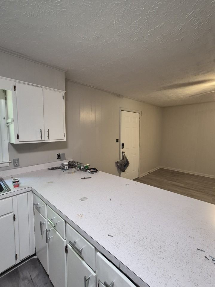 809 W Allen Ln #NA - Photo 4 of 16