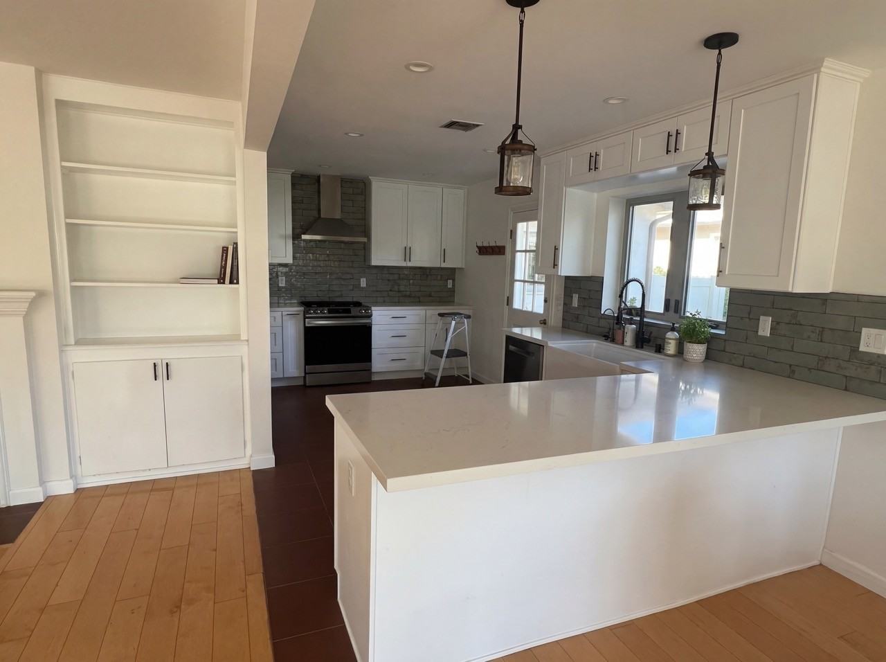 3777 Maple St #NA - Photo 3 of 10
