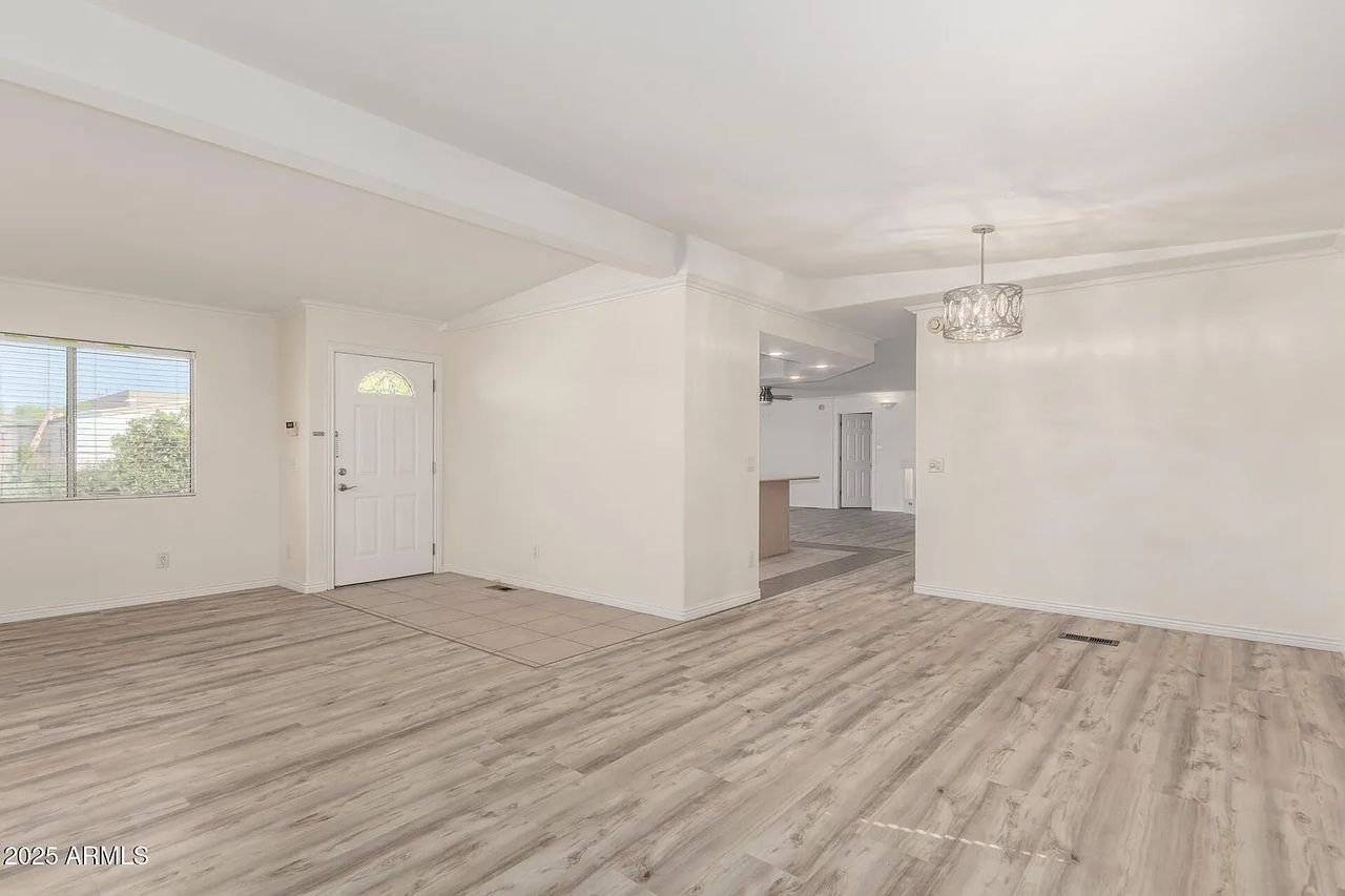 2819 W Louise Dr #NA - Photo 2 of 14