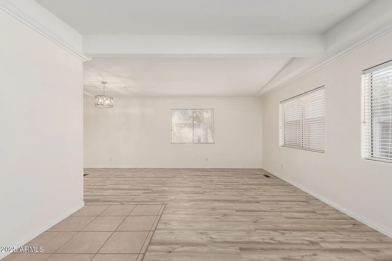2819 W Louise Dr #NA - Photo 3 of 14