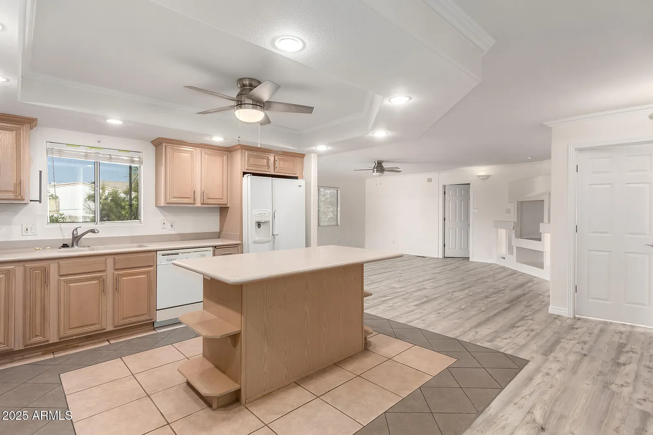 2819 W Louise Dr #NA - Photo 7 of 14