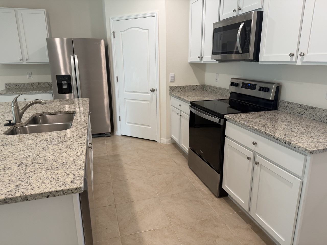 2761 Summerfield St #NA - Photo 3 of 12