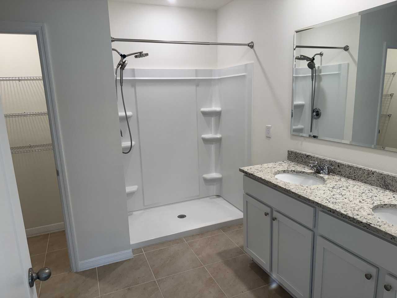 2761 Summerfield St #NA - Photo 4 of 12