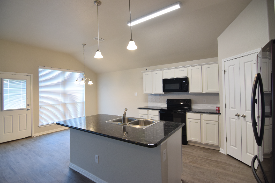 1250 Lakeway Crossing Dr #NA - Photo 4 of 23