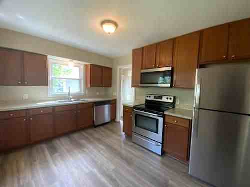 7228 Harriet Avenue - Photo 4 of 9