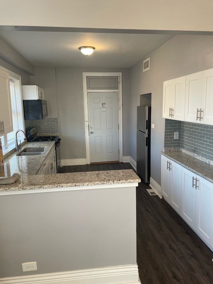 8401 S Throop St #1 - Photo 4 of 11