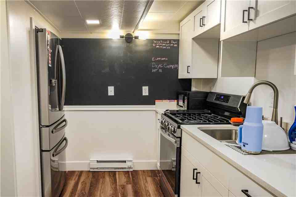 871 E Westminster Ave - Photo 5 of 11