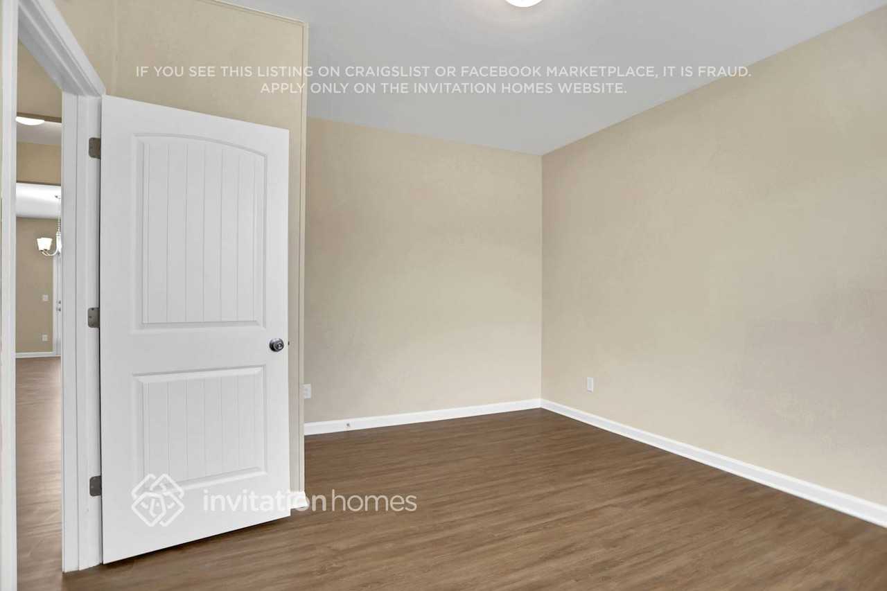 3890 Makeover Ct - Photo 6 of 21