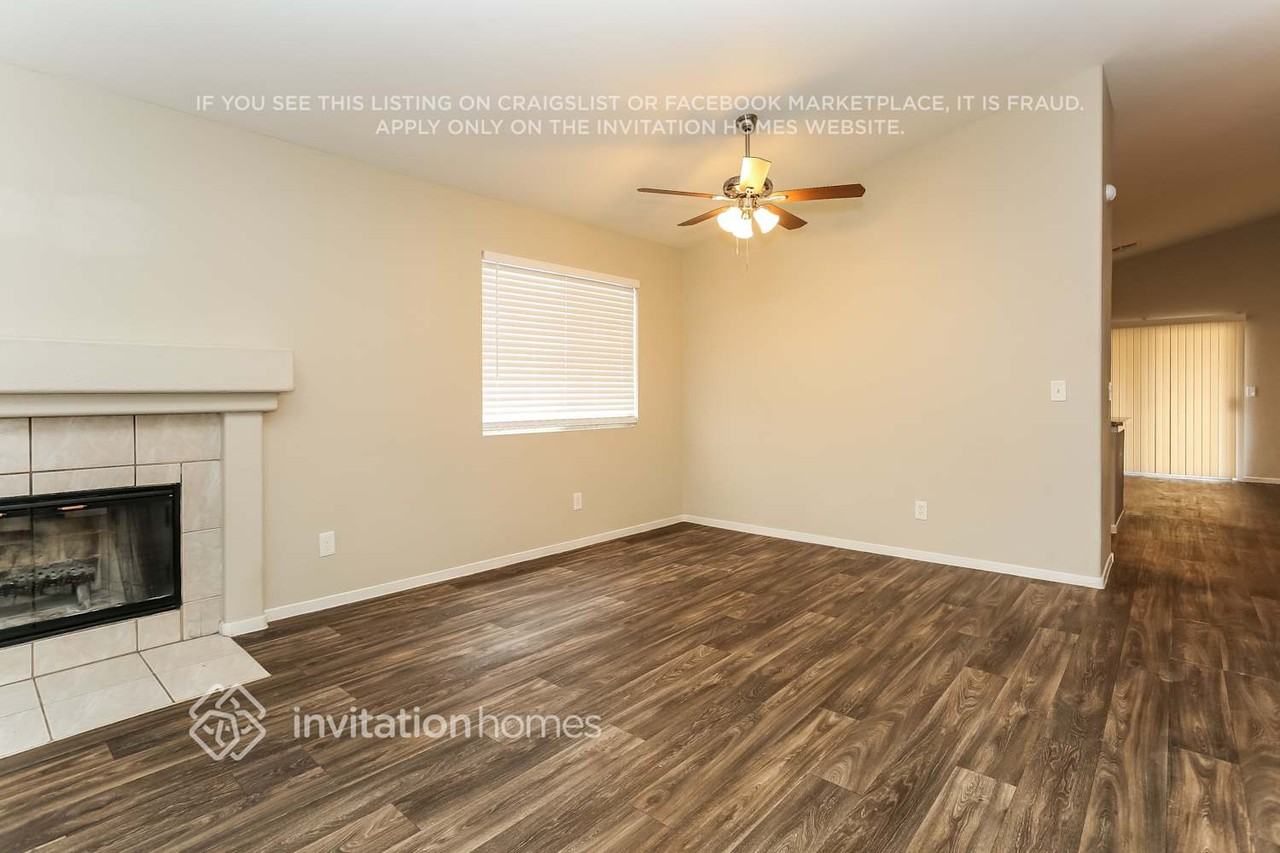 5124 Palo Pinto Ln - Photo 2 of 16