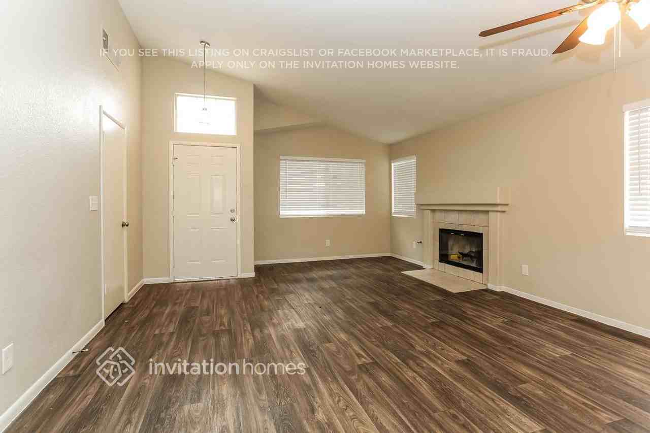 5124 Palo Pinto Ln - Photo 3 of 16