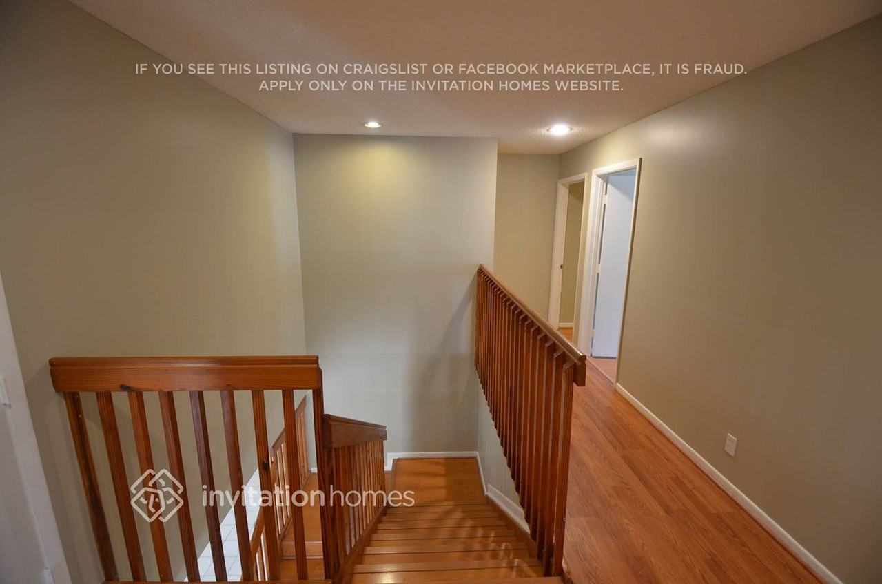 10444 Sunstream Ln - Photo 5 of 16