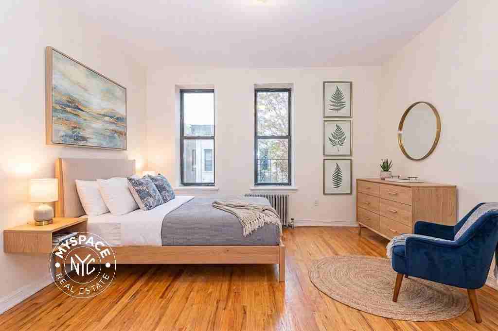 1720 Palmetto St #3R - Photo 4 of 13