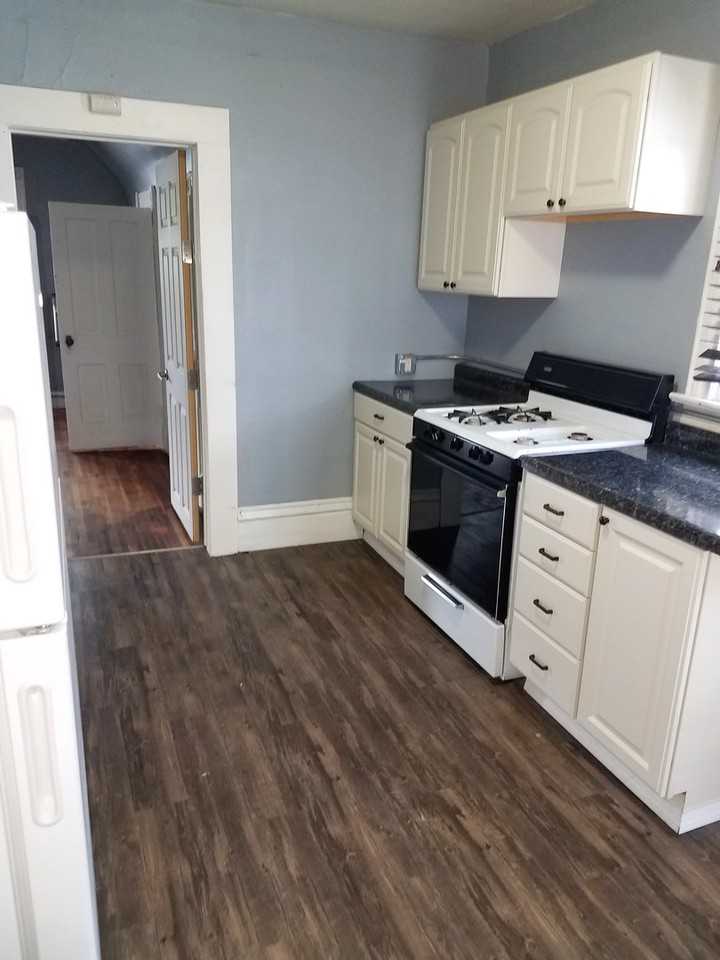 218 South St - Photo 3 of 37