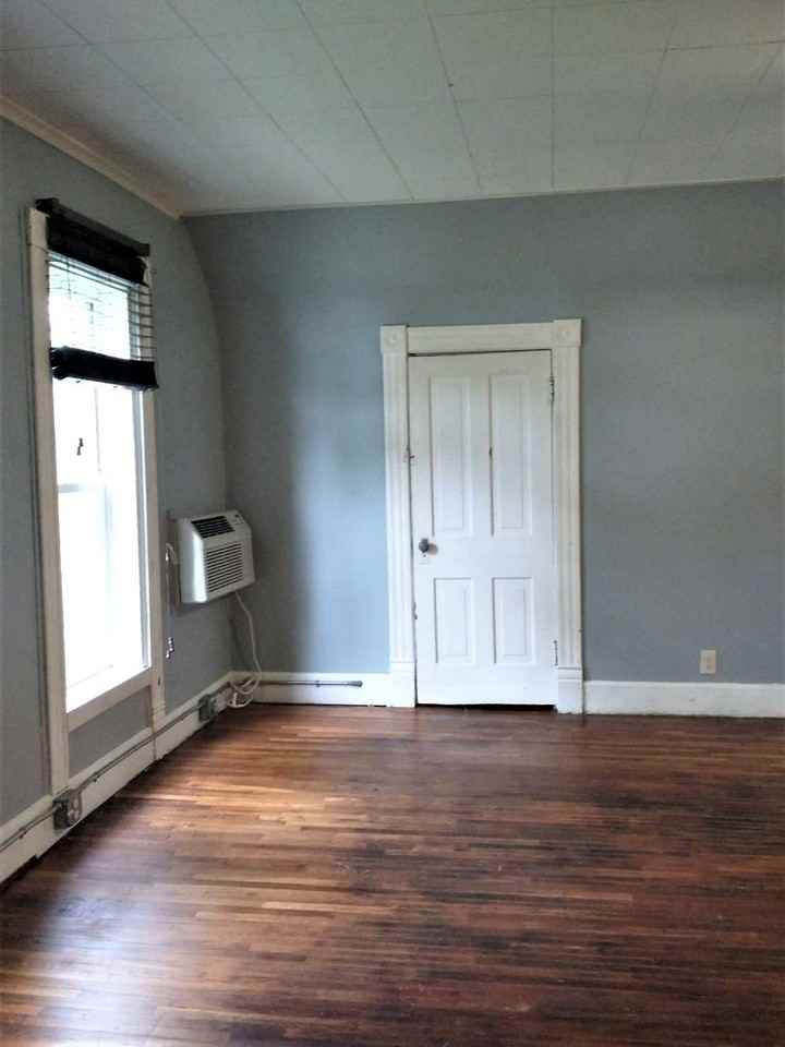 218 South St - Photo 7 of 37