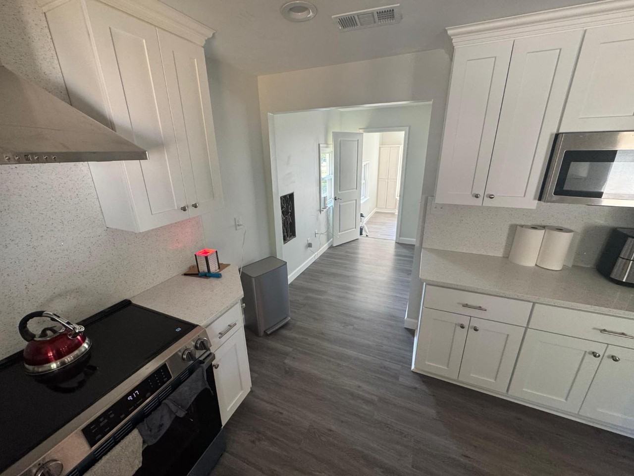 948 Hollywood Dr - Photo 6 of 10