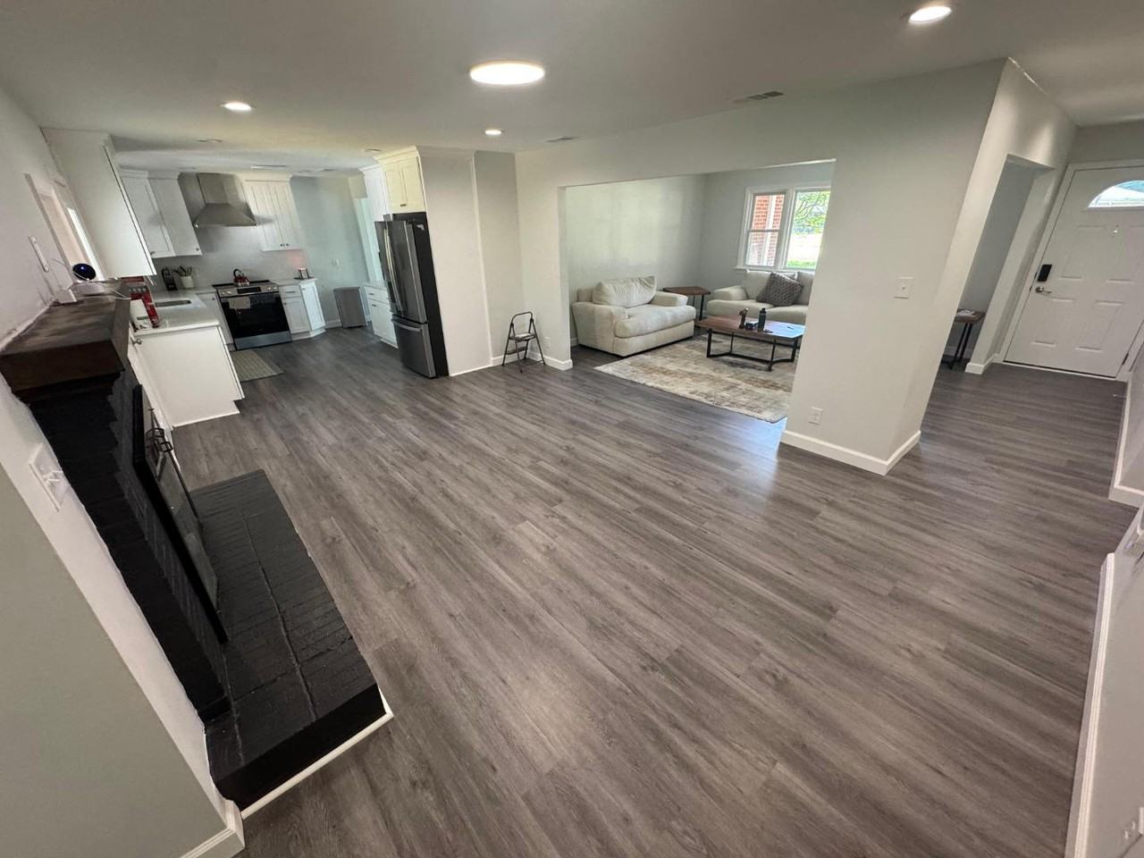 948 Hollywood Dr - Photo 7 of 10